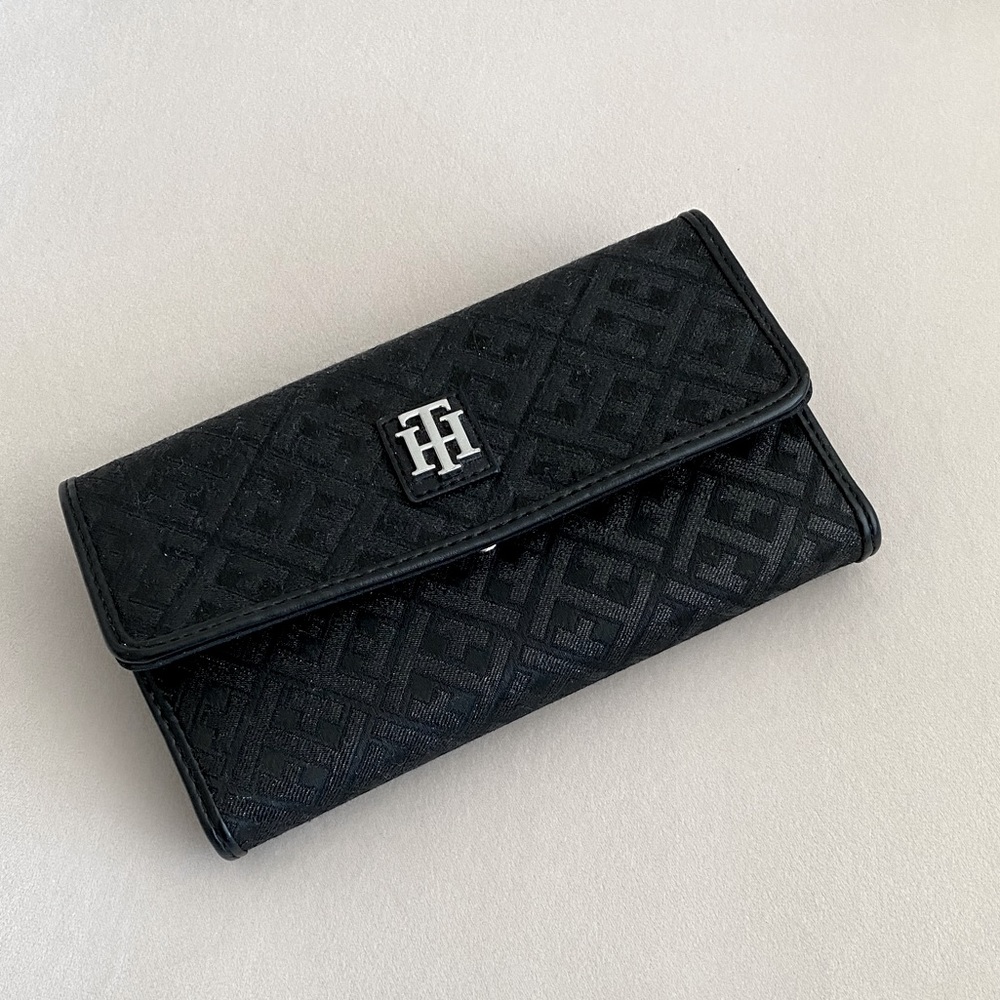 Tommy Hilfiger wallet - New without box/tags - Picture 1 of 4